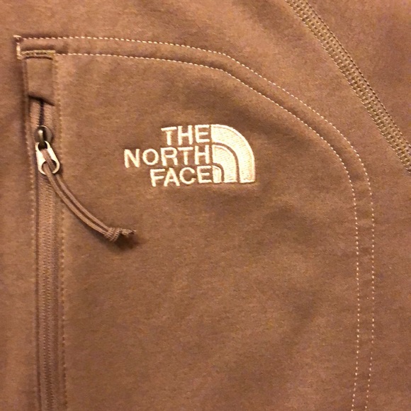 Men’s north face jacket - Picture 3 of 3